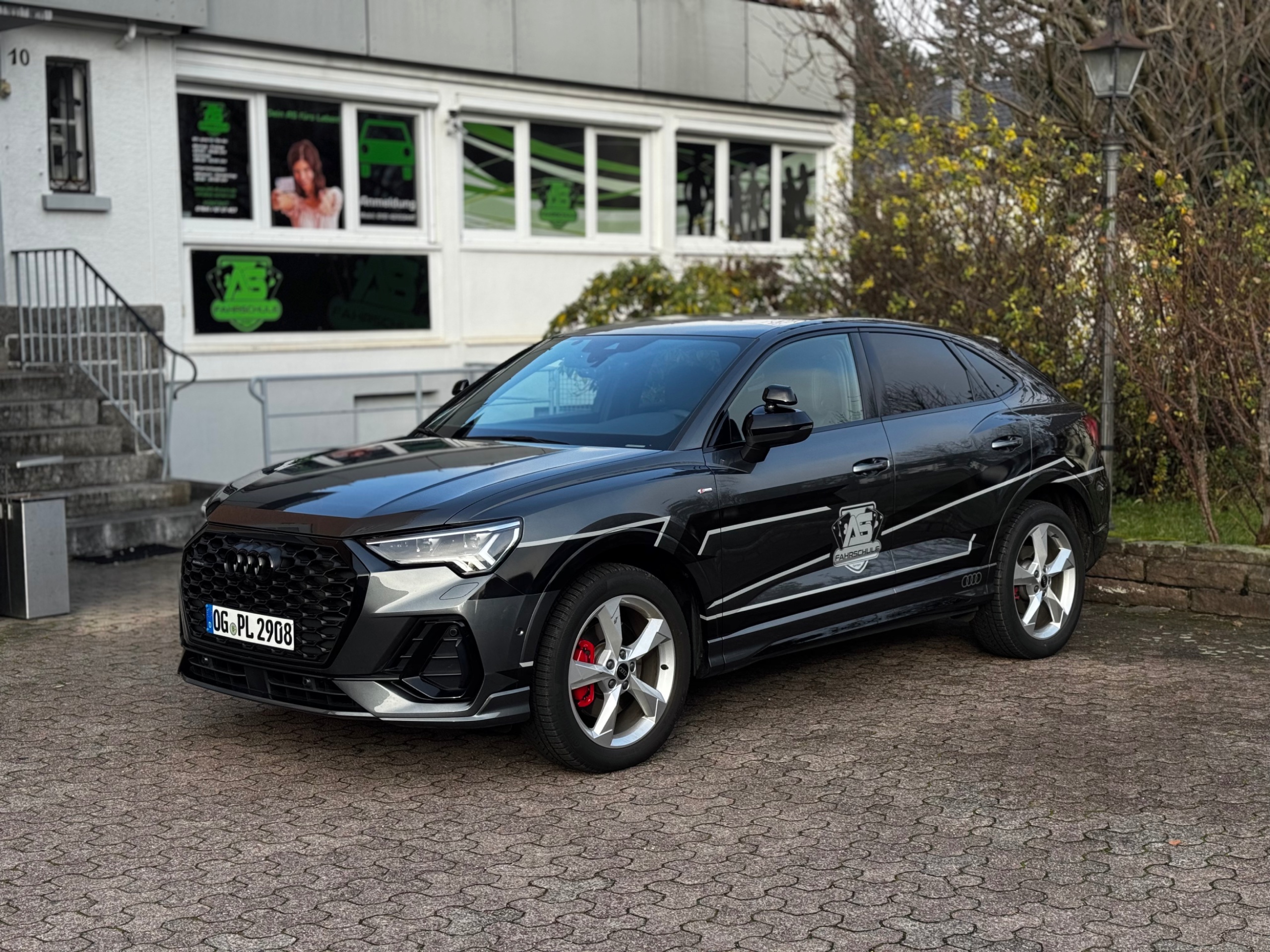 audi-q3-2025.jpg