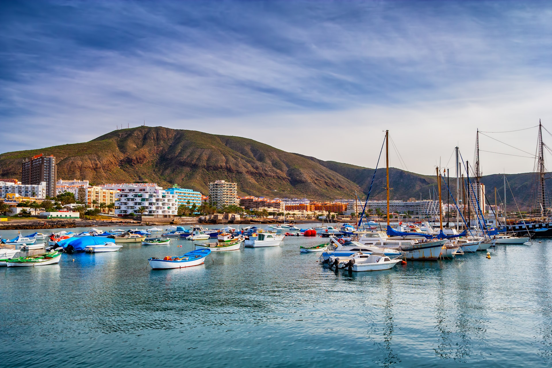 Explore real estate in Los Cristianos, Tenerife. Discover apartments, studios, and penthouses ideal for holiday homes or high-return investment properties.