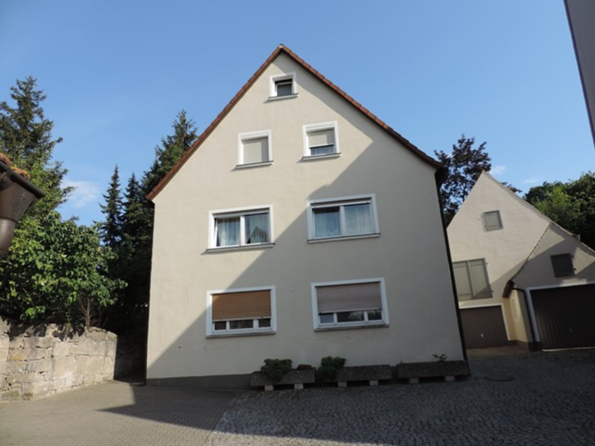 Mehrfamilienhaus - Emskirchen