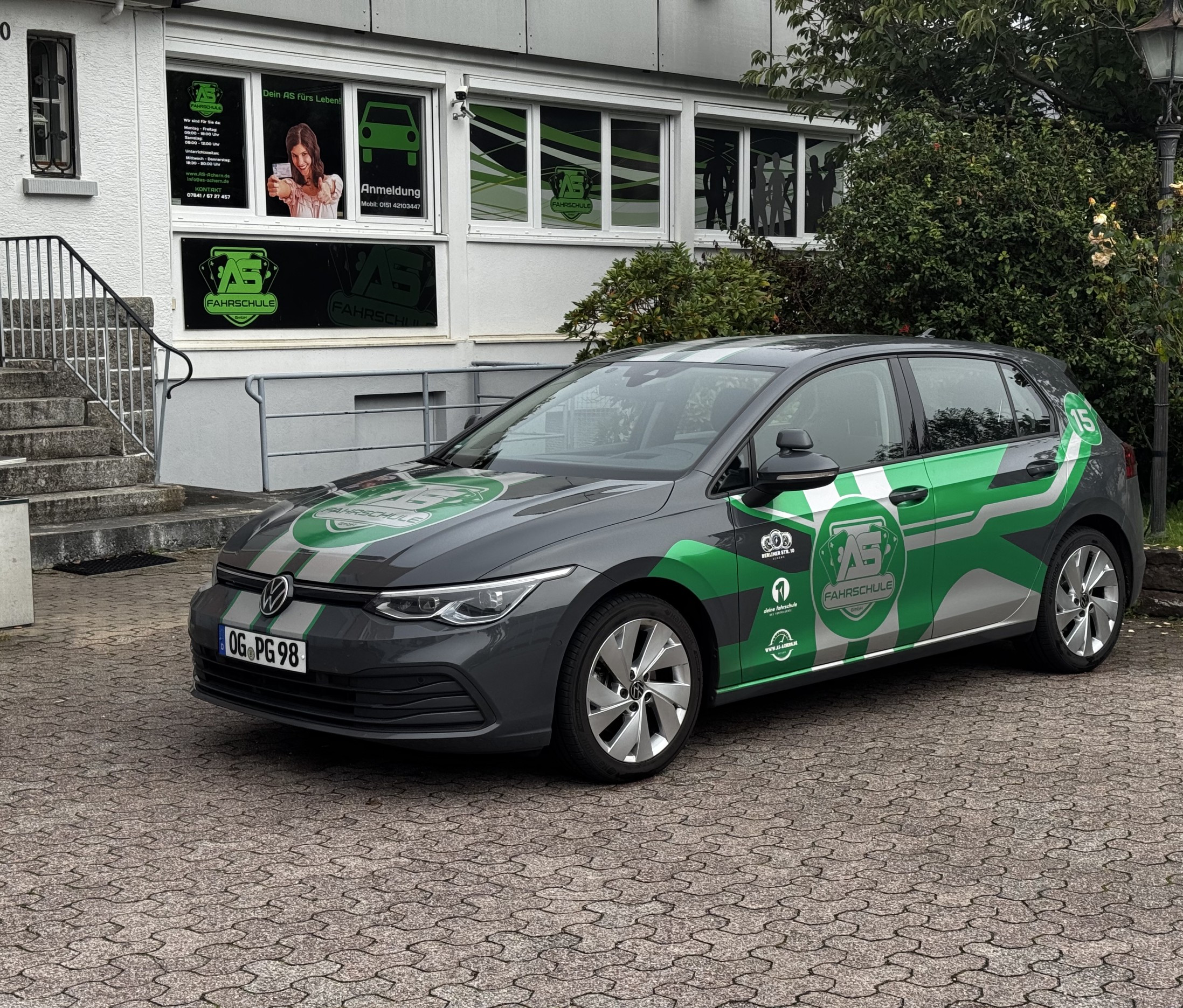 volkswagen-golf.png
